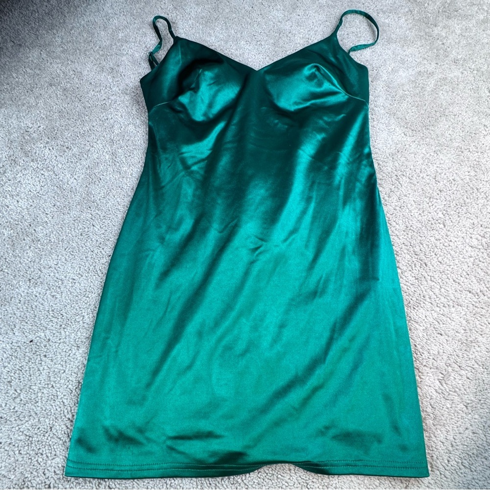 Alyce‎ Paris Emerald Green Satin Slip Mini Dress V-Neck Back Twist Size 12